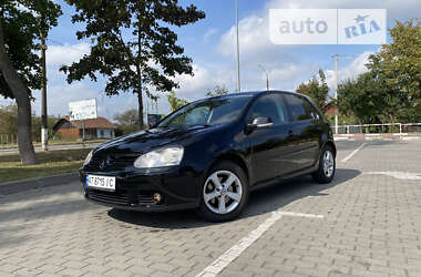 Хетчбек Volkswagen Golf 2006 в Коломиї