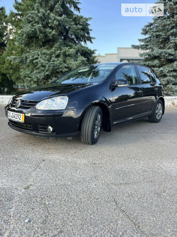 Хэтчбек Volkswagen Golf 2008 в Барышевке