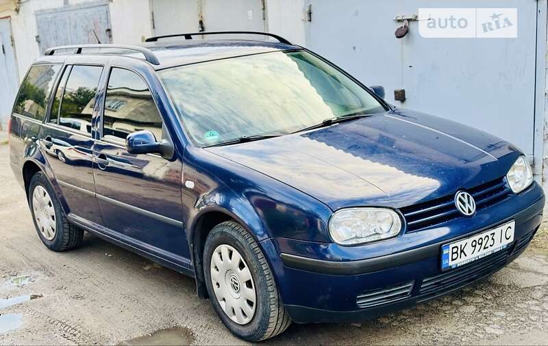 Универсал Volkswagen Golf 2001 в 
