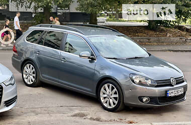 Універсал Volkswagen Golf 2011 в Житомирі