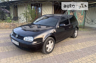 Хэтчбек Volkswagen Golf 1999 в Косове