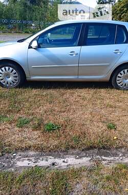 Хэтчбек Volkswagen Golf 2006 в 