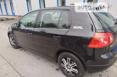 Хэтчбек Volkswagen Golf 2006 в Луцке