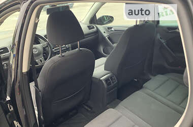 Хэтчбек Volkswagen Golf 2011 в Львове