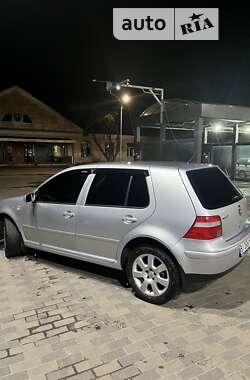 Хетчбек Volkswagen Golf 2003 в Лубнах