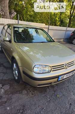 Хетчбек Volkswagen Golf 2002 в Кам'янському