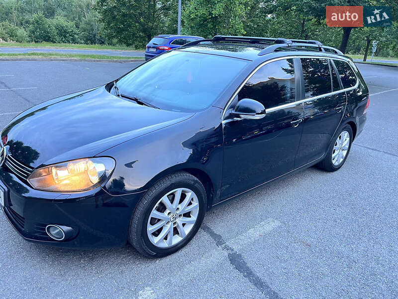 Универсал Volkswagen Golf 2011 в Ужгороде