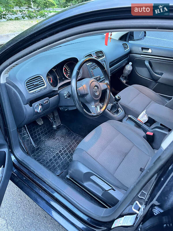 Универсал Volkswagen Golf 2011 в Ужгороде