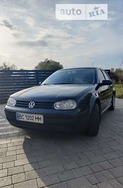 Хэтчбек Volkswagen Golf 2001 в Львове