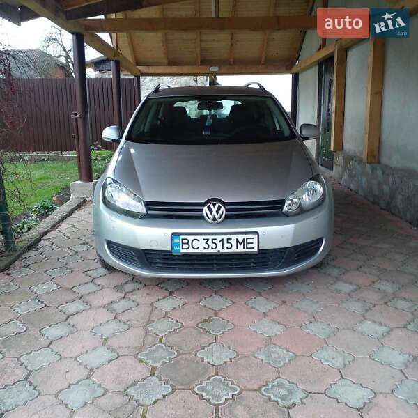 Універсал Volkswagen Golf 2011 в Львові