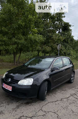 Хэтчбек Volkswagen Golf 2005 в Ковеле