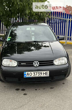 Хэтчбек Volkswagen Golf 2001 в Ужгороде