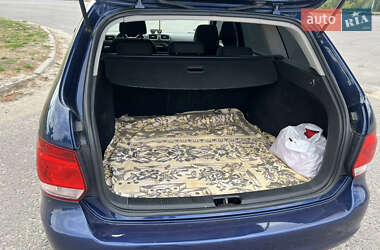 Универсал Volkswagen Golf 2012 в 