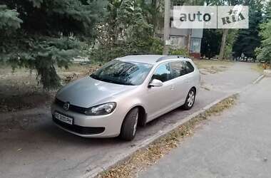 Універсал Volkswagen Golf 2010 в Дніпрі