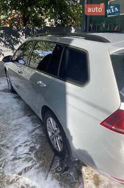 Универсал Volkswagen Golf 2016 в 