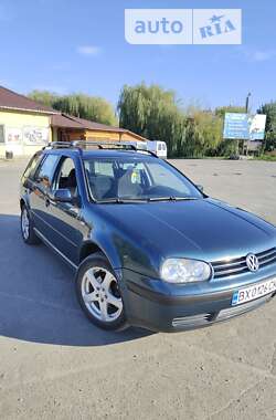 Универсал Volkswagen Golf 2003 в Изяславе