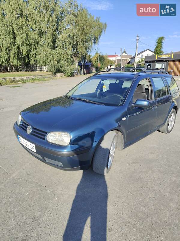 Универсал Volkswagen Golf 2003 в Изяславе