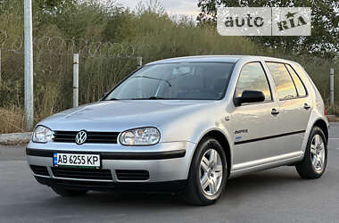 Хэтчбек Volkswagen Golf 2001 в Виннице