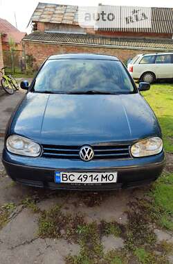 Хетчбек Volkswagen Golf 2001 в Львові