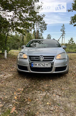 Універсал Volkswagen Golf 2008 в Цумані