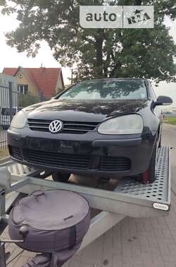 Хэтчбек Volkswagen Golf 2004 в Луцке