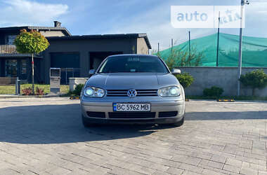 Хэтчбек Volkswagen Golf 2002 в Львове