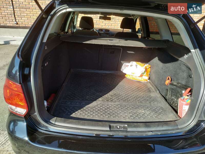 Універсал Volkswagen Golf 2010 в Чернігові