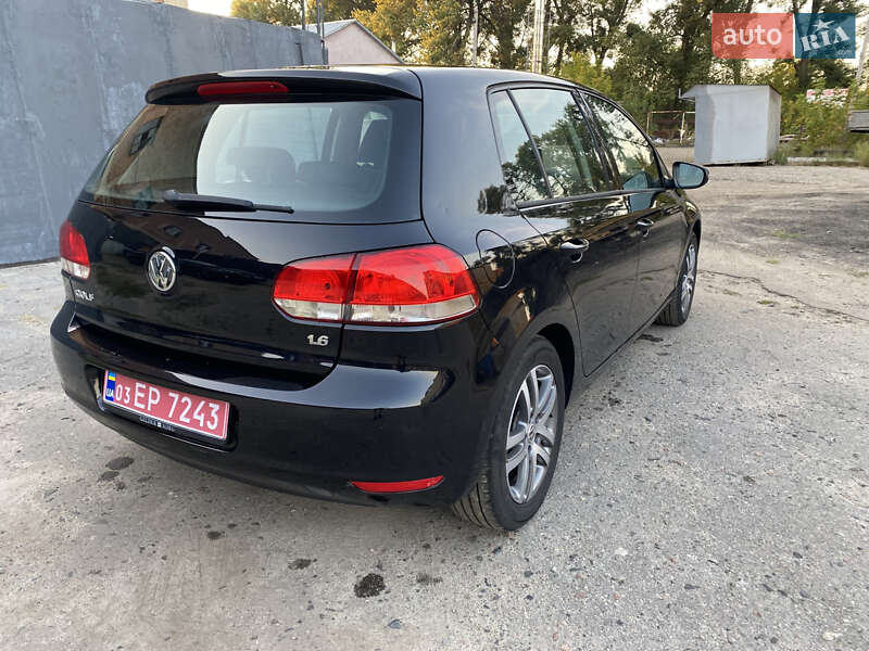 Хэтчбек Volkswagen Golf 2009 в Ахтырке