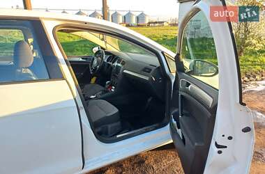 Хэтчбек Volkswagen Golf 2014 в Луцке