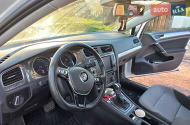 Хэтчбек Volkswagen Golf 2014 в Луцке