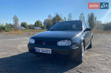 Універсал Volkswagen Golf 2001 в Рокитному