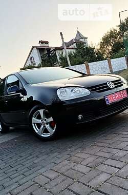 Хетчбек Volkswagen Golf 2008 в Луцьку