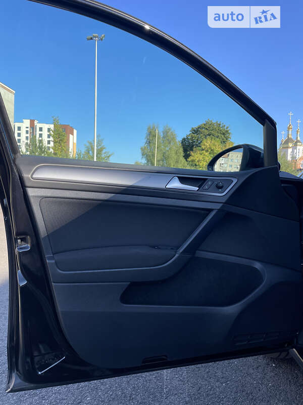 Универсал Volkswagen Golf 2013 в Луцке
