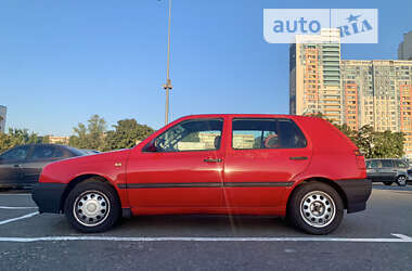 Хэтчбек Volkswagen Golf 1995 в Киеве