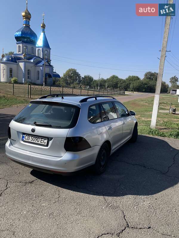 Універсал Volkswagen Golf 2009 в Києві
