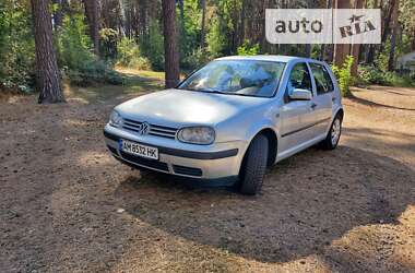 Хетчбек Volkswagen Golf 2001 в Житомирі