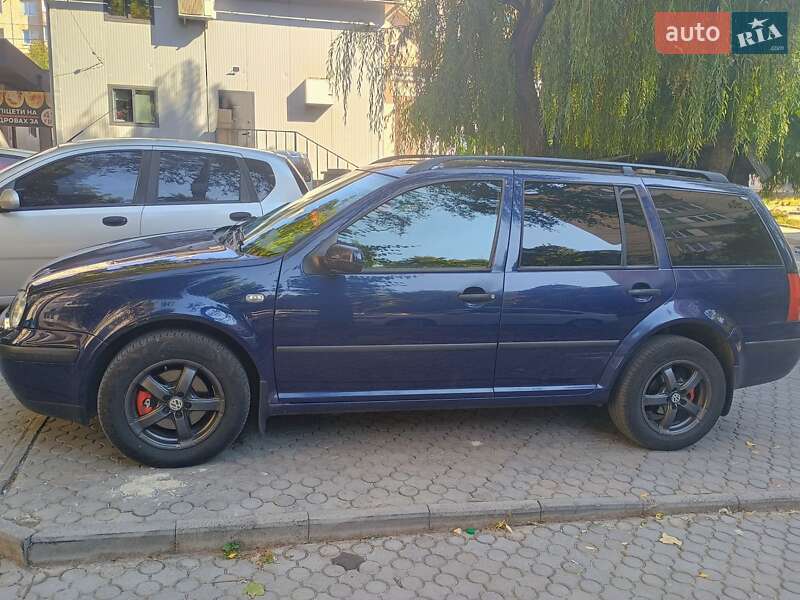 Універсал Volkswagen Golf 2001 в Тернополі