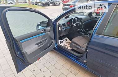 Хэтчбек Volkswagen Golf 2009 в Ивано-Франковске