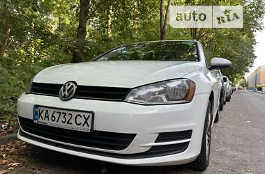 Універсал Volkswagen Golf 2015 в Києві