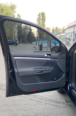 Хетчбек Volkswagen Golf 2006 в Кривому Розі