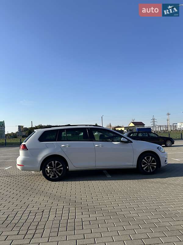 Универсал Volkswagen Golf 2020 в Луцке