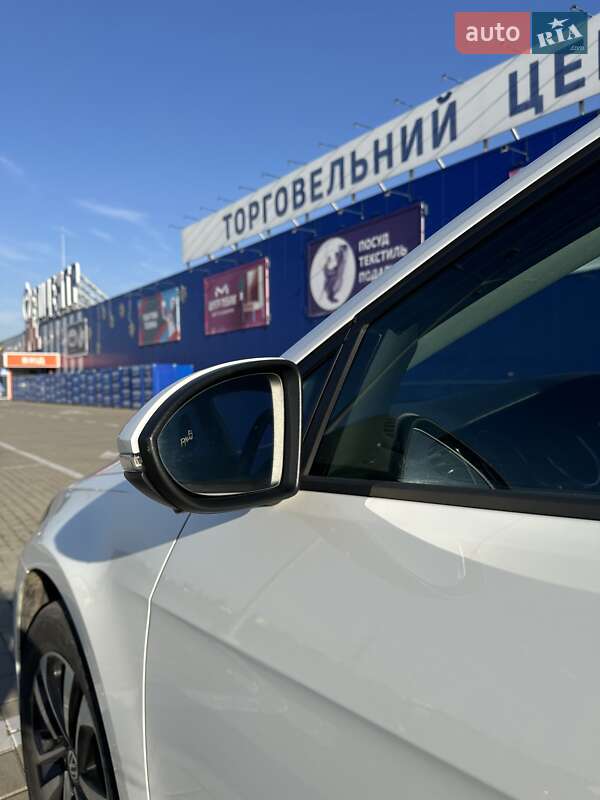 Универсал Volkswagen Golf 2020 в Луцке