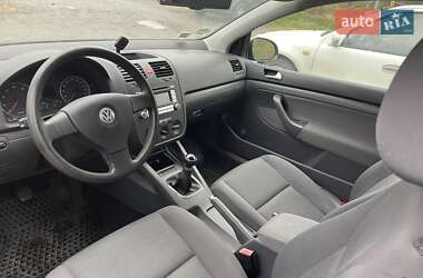 Хэтчбек Volkswagen Golf 2008 в Киеве