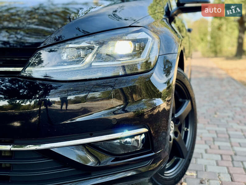 Хэтчбек Volkswagen Golf 2019 в Кропивницком