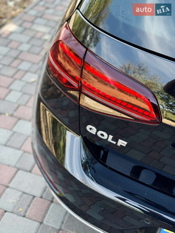 Хэтчбек Volkswagen Golf 2019 в Кропивницком