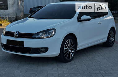 Хэтчбек Volkswagen Golf 2011 в Днепре