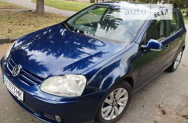 Хетчбек Volkswagen Golf 2004 в Дубні