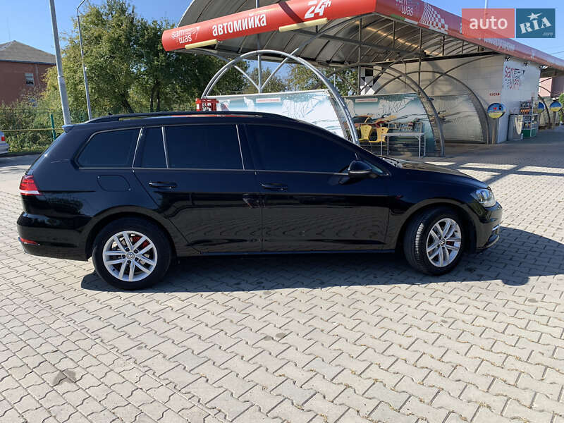 Універсал Volkswagen Golf 2019 в Коломиї