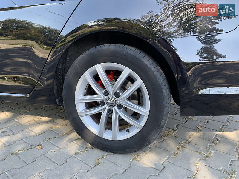 Універсал Volkswagen Golf 2019 в Коломиї