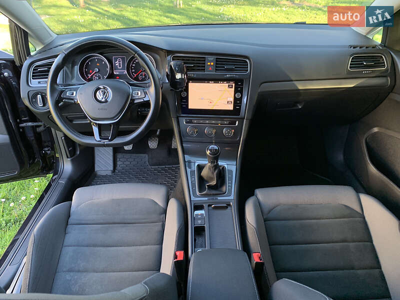 Універсал Volkswagen Golf 2019 в Коломиї